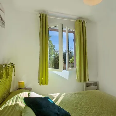 Corsicana Apartmán *